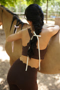 Cross-back scallop sports bra