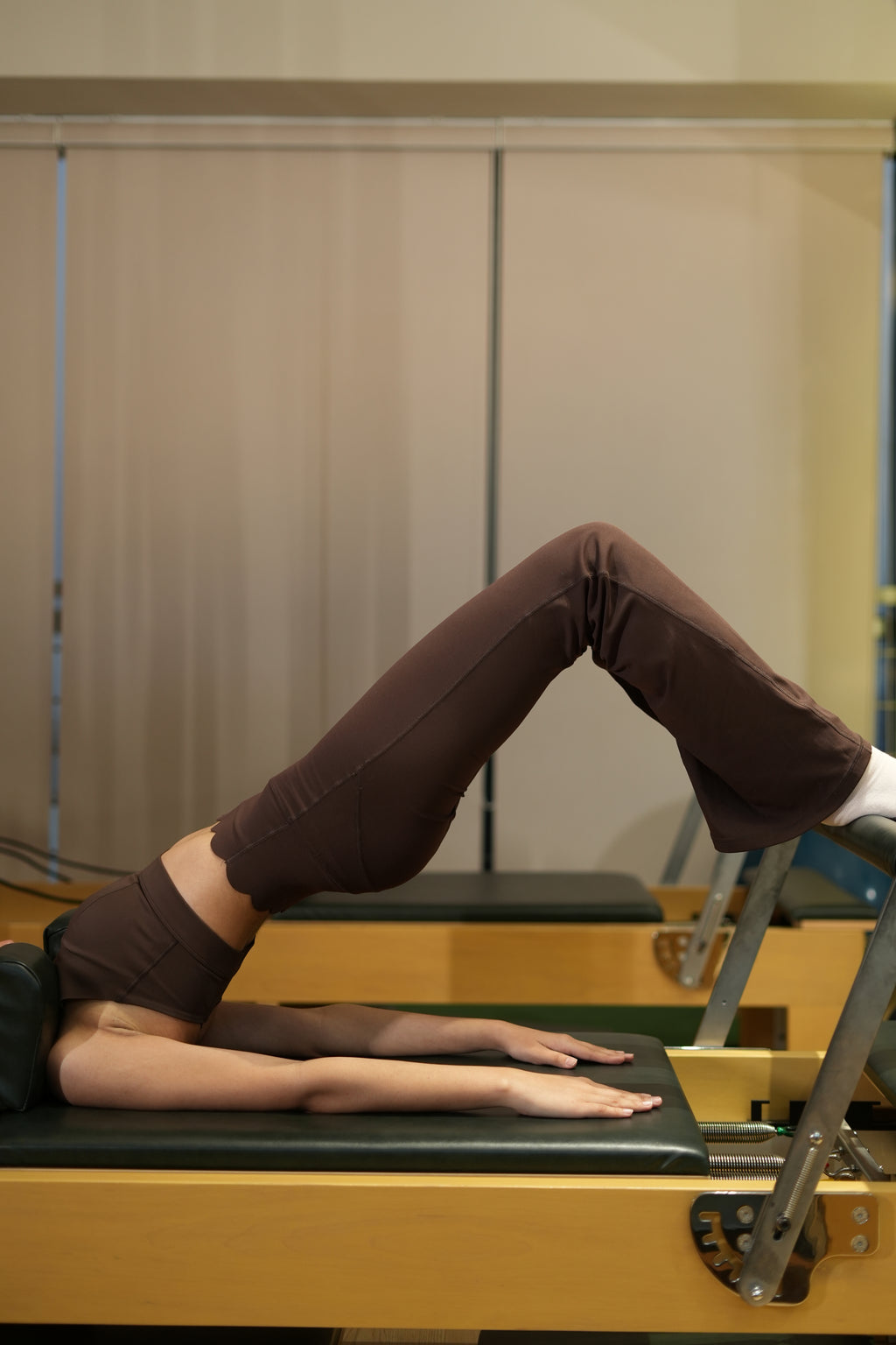 High-waist flare legging
